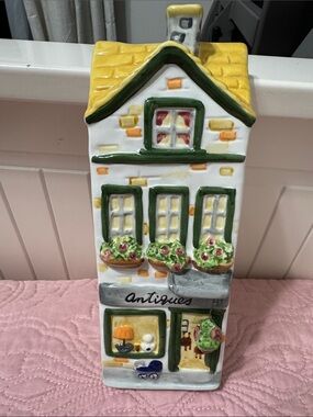 GANZ Ceramic Yellow and Green Antique Shop House Figurine